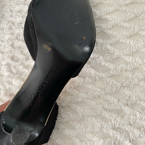 Women’s used BCBG heels size 10 - Picture 3 of 7